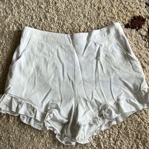 Cute very J white flowy shorts